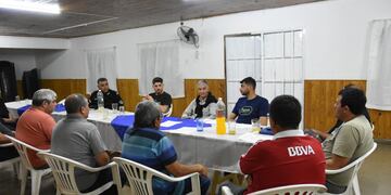 Reunión del foro de seguridad en la vecinal de barrio Güemes