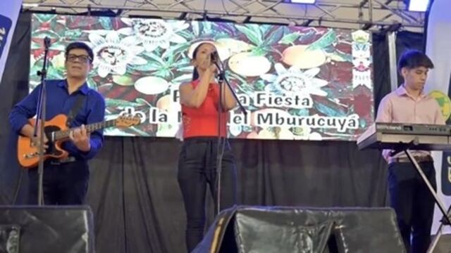 Jardín América celebró la primera Fiesta de la Flor del Mburucuyá con masiva participación.