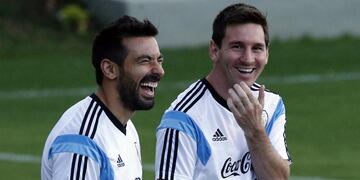 Lavezzi y Messi en un entrenamiento en el Mundial 2014