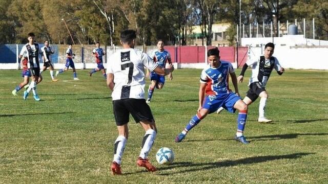 Liniers superó a Rosario por 3 a 1.