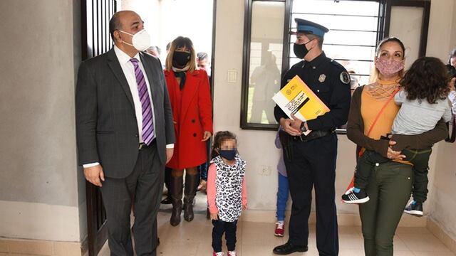 El gobernador Juan Manzur entrego viviendas en Manantial Sur