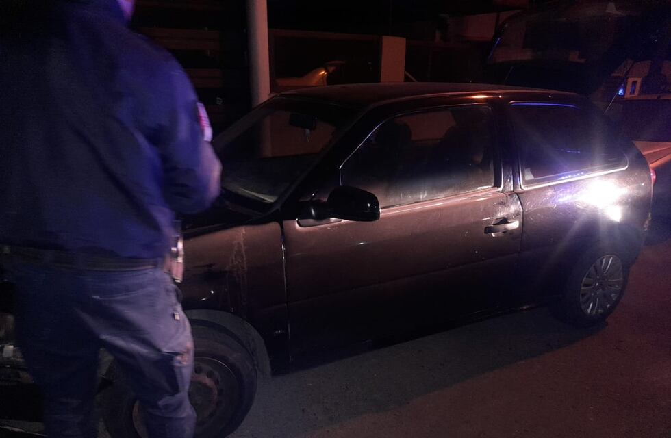 Carlos Paz: una mujer se accidentó mientras sacaba el auto