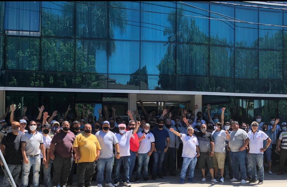 Portuarios del cordón industrial retoman medidas de fuerza