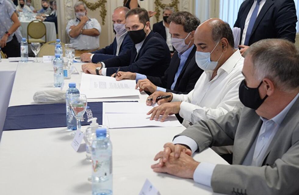 El gobernador Manzur y el ministro Katopodis firmaron convenios por más de $2 mil millones para Tucumán