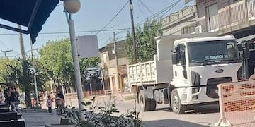 Vecinos de Pérez estallaron de ira por la poda de árboles de calle Morelli