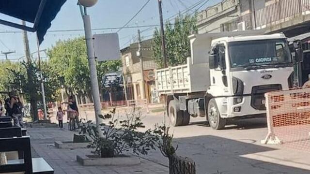 Vecinos de Pérez estallaron de ira por la poda de árboles de calle Morelli
