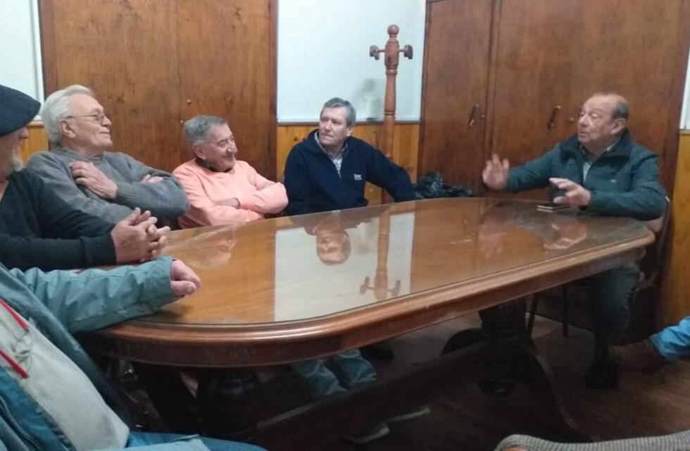 El intendente de Tres Arroyos saludó a los jubilados en su día
