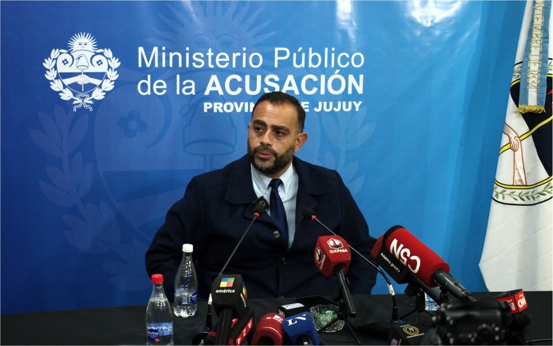 Desde el inicio de la investigación, se ha actuado con máxima prudencia y rigor técnico, evitando alimentar versiones no confirmadas que puedan afectar el proceso o revictimizar a los familiares, dijo el fiscal Guillermo Beller.