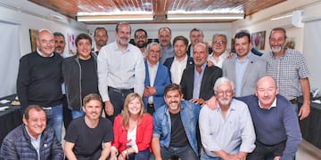 Pablo Garate en Bahía Blanca junto a Kicillof e intendentes de la sexta sección electoral