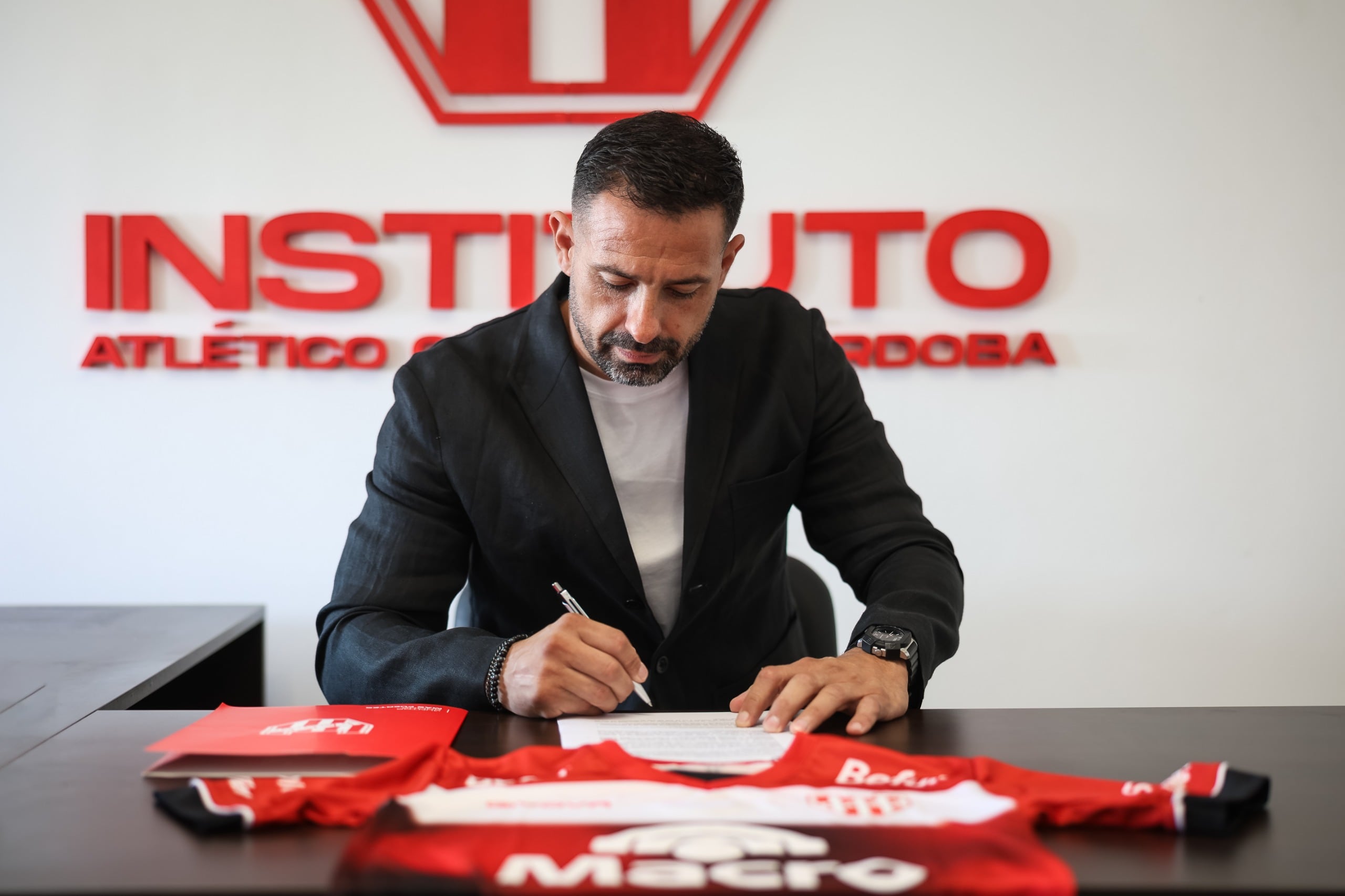 Carranza, otra vez en Instituto, aunque ahora sin guantes (Foto: Prensa IACC).