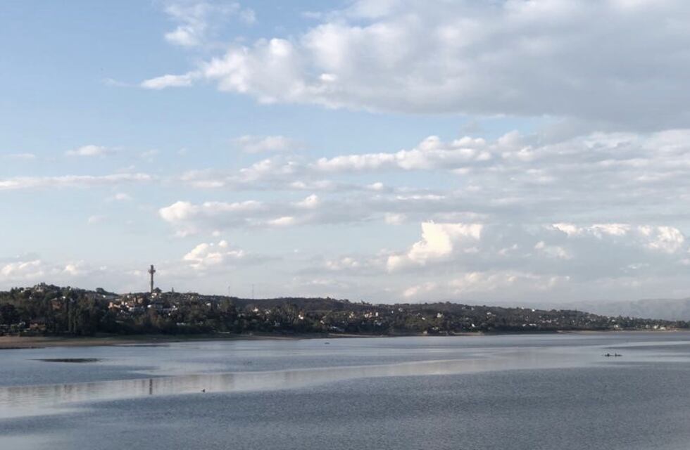 Jueves 15 de mayo en Villa Carlos Paz: Lloviznas persistentes y alta humedad