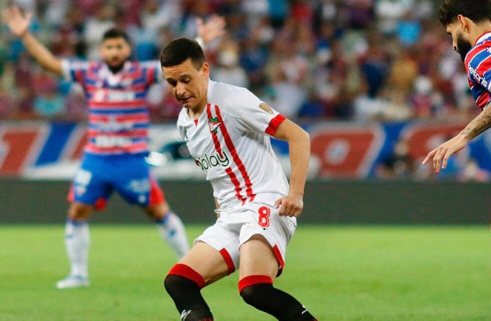 La increíble salvada de Fernando Zuqui para evitar el gol de Fortaleza