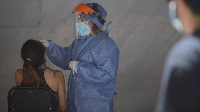 Testeos en la ex plaza Vélez Sarsfield, en Córdoba (José Gabriel Hernández / La Voz).