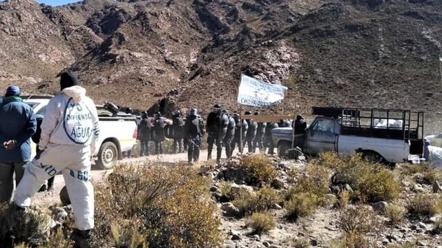 Enfrentamientos entre ambientalistas y la policía.