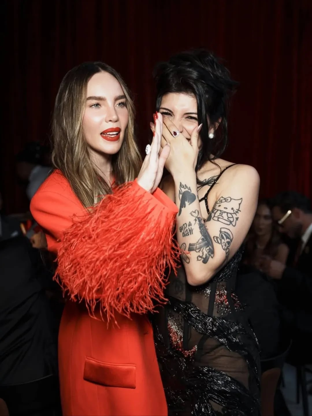 Belinda y Cazzu posaron para las cámaras.