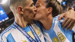 Di María junto a Jorgelina Cardozo, su esposa. (Instagram Jorgelina Cardozo).