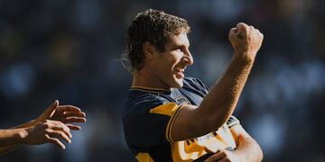 El "Titán", uno de los mejores delanteros en la historia del fútbol argentino.