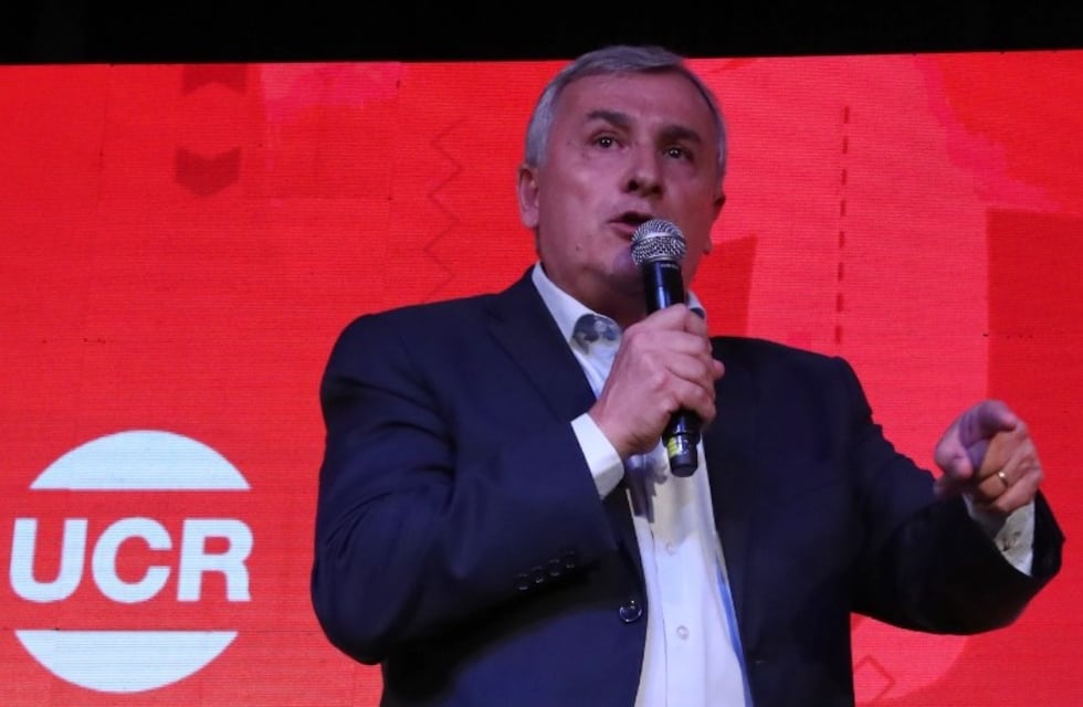 Calentando motores, Morales conducirá debate radical en Córdoba