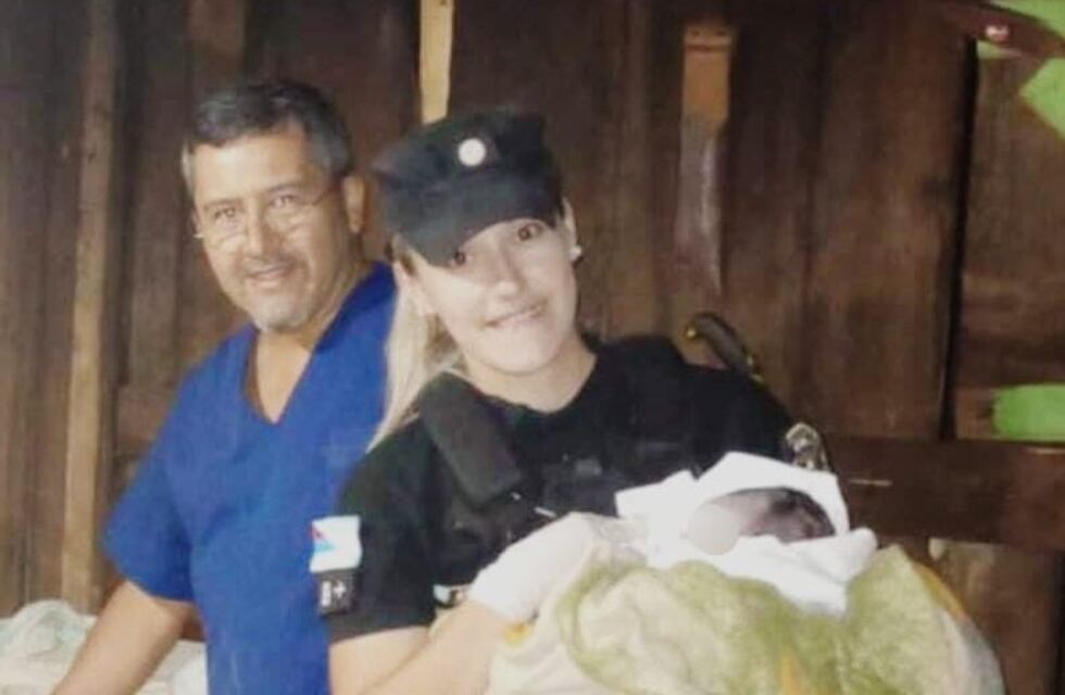 Campo Grande: mujer recibió a su bebé en su casa con la ayuda de policías y un enfermero