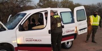 Gendarmería requisó la movilidad del Ministerio de Salud Pública y encontró 32 gramos de cocaína.