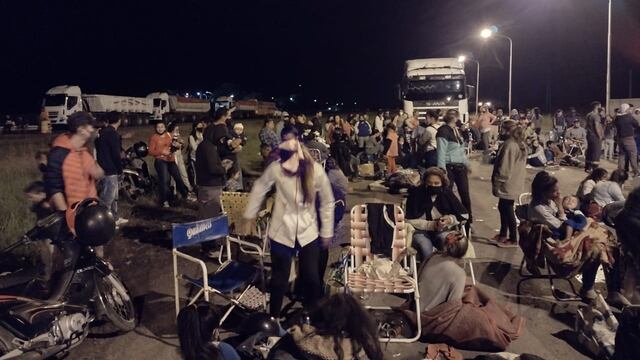 El corte se prolongó durante toda la noche y continúa el día de hoy