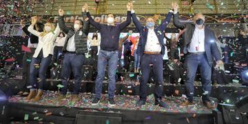 Se espera que alrededor de las 22 hable el gobernador Gustavo Valdés quien habría conseguido su reelección ante el PJ en Corrientes.