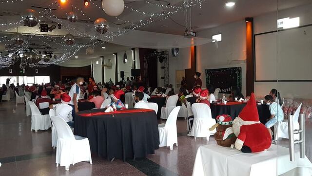 La Fundación Granito de Arena celebró su tradicional cena de fin de año con chicos de toda la provincia y siguiendo los protocolos de bioseguridad e higiene.