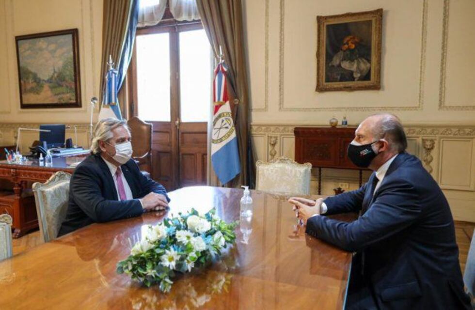 Alberto Fernández en Rosario: anunció nuevas obras y fue sorprendido por una protesta