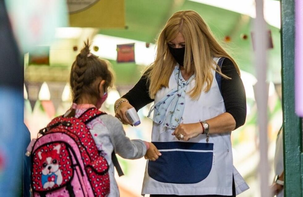 Aseguran que en la Región III de Educación sólo aislaron el 3.36% de las burbujas