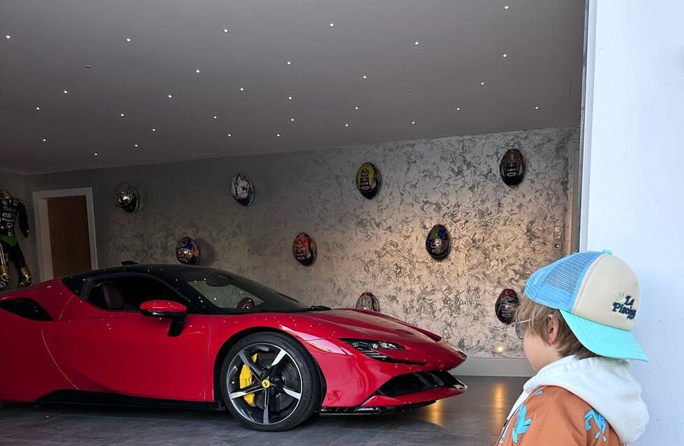 Video: el nene de tres años que conduce un Ferrari de 1000 caballos de fuerza