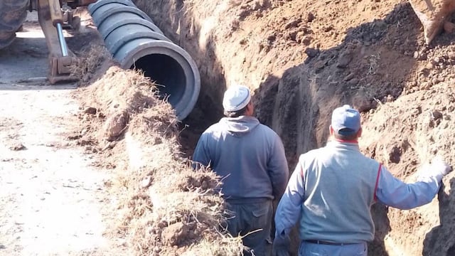 Pujato realiza obras de entubamiento y cordón cuneta