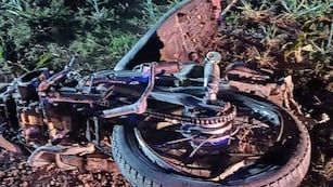 La motocicleta en la que viajaba la víctima fatal.