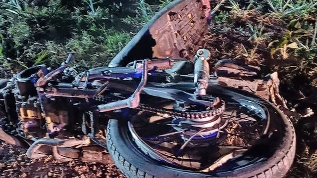 La motocicleta en la que viajaba la víctima fatal.