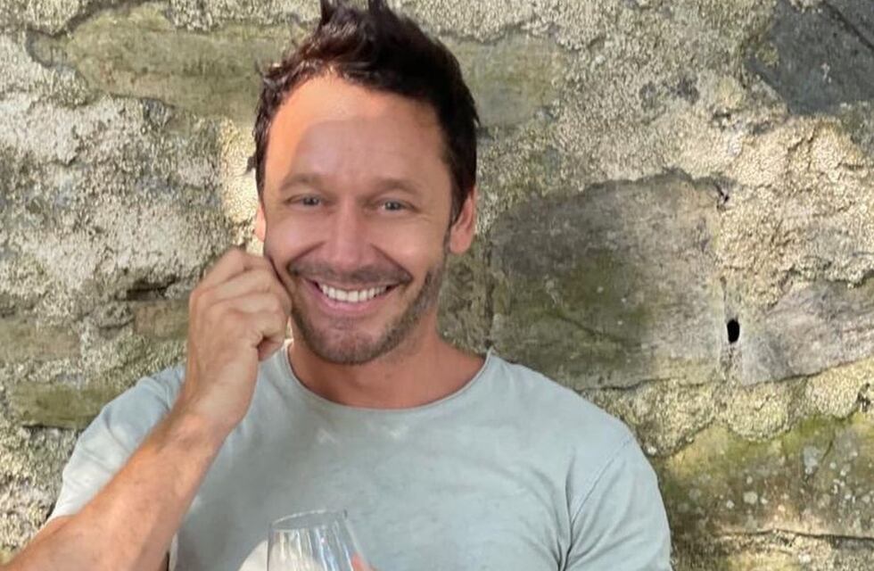 Benjamín Vicuña ya está en Mendoza para rodar la película con Laurita Fernández
