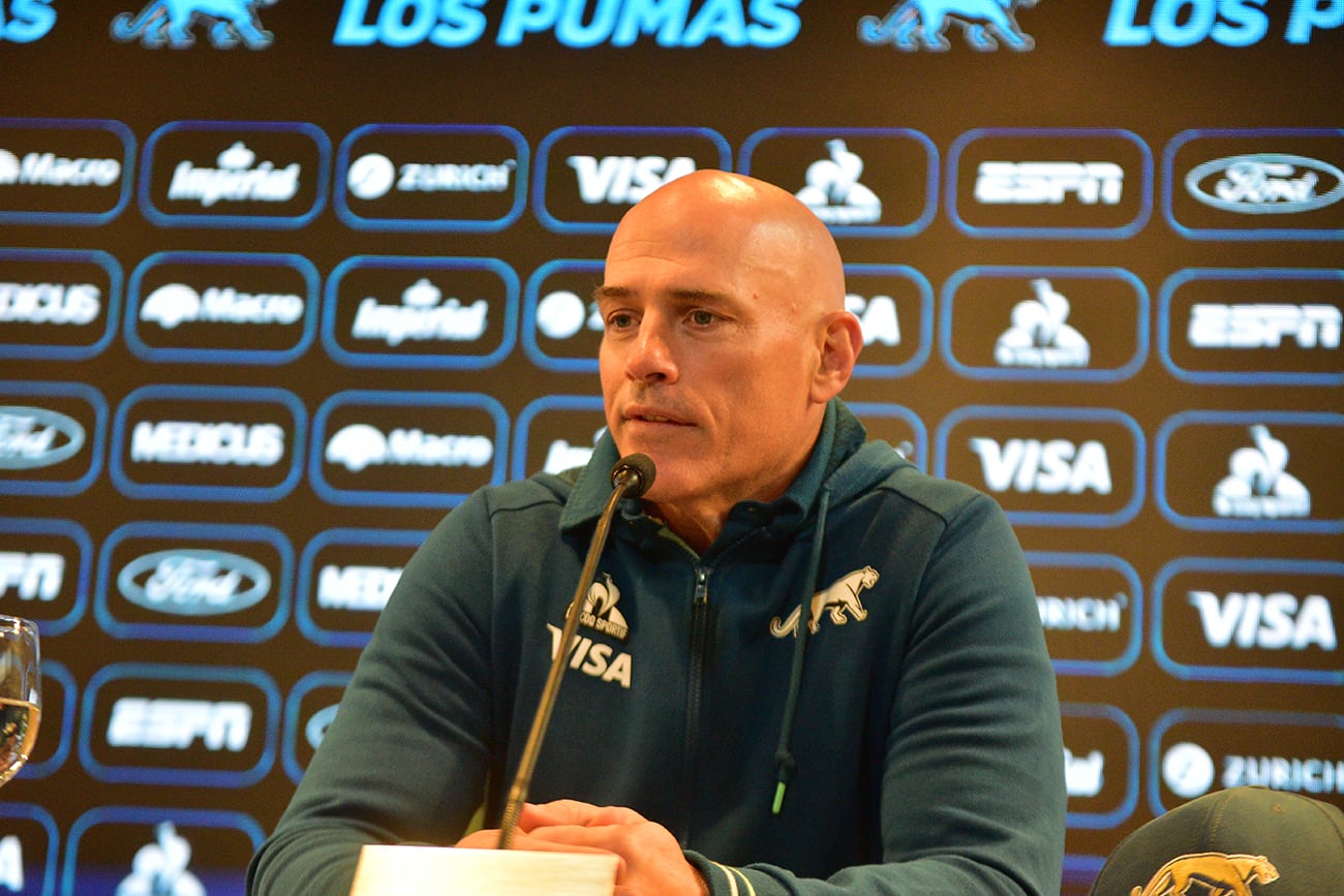 Conferencia de prensa de Los Pumas rugby del entrenador Felipe Contepomi y el capitlan Julian Montoya en el predio de Talleres. (José Gabriel Hernández/La Voz)
