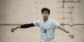 Stefano "Piru" Schiavoni jugador de Arroyito en el handball de General Paz Juniors