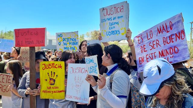 Una del marchas en reclamo de justicia en Traslasierra por el trágico choque en las Altas Cumbres de 2022.