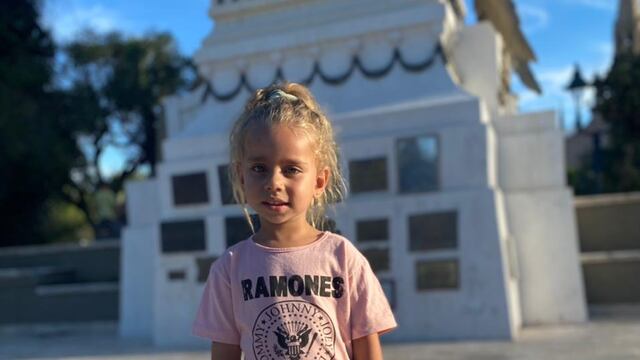 Juana, la mini tiktoker mendocina.