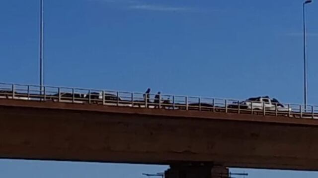 Un hombre se tiró del puente Posadas - Encarnación.