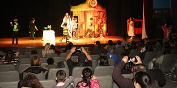 Ushuaia: la obra de teatro “Un viaje en el tiempo” fue un éxito