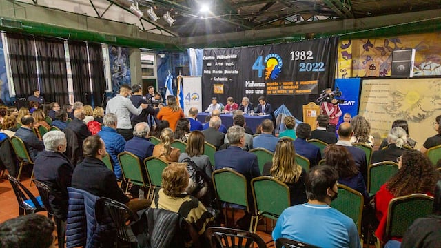 Se presentó el mural “Malvinas nos une” en el Centro Polivalente de Arte