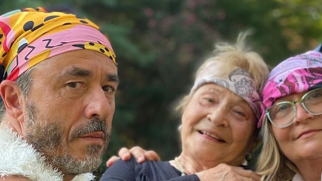 La "bisabuela influencer" y sus hijos se disfrazaron para una producción que luego publicaron en Instagram. (@deliabertran)