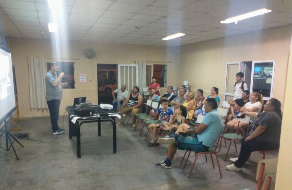 El municipio brindó una charla de Ojos en Alerta en barrio Italia