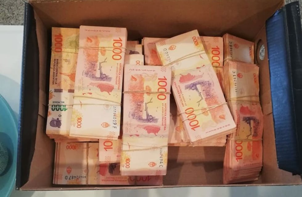 Córdoba: juntaron un millón de pesos para la cena de egresados y una compañera lo gastó todo