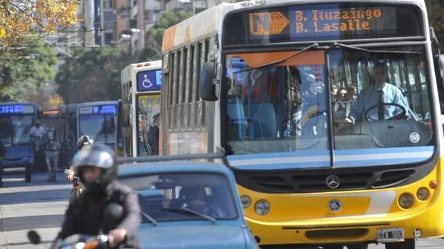 Este viernes el sistema de transporte público funcionará con normalidad (La Voz).
