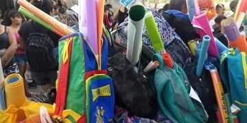Faltan 50 mochilas para llegar a los 250 niños y niñas que necesitan los útiles.