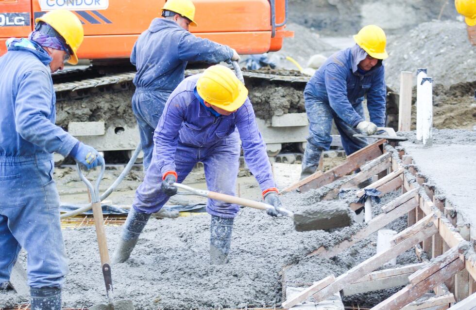 Casa Activa: comenzó el hormigonado de las plateas de las 32 viviendas