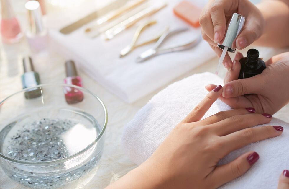 Tendencia de uñas en 2024: estos son los 5 colores que estarán de moda durante el año