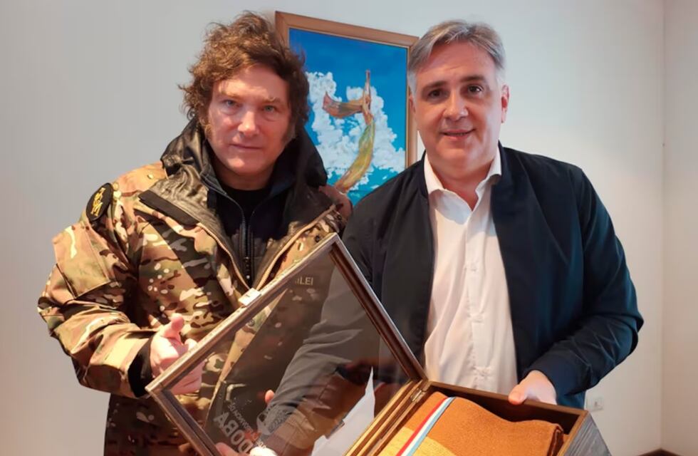 Llaryora pidió a Milei más recursos para la educación pública y también “inteligencia y humilidad”