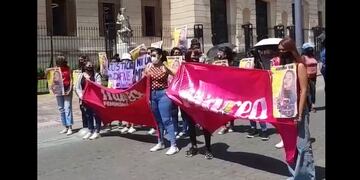 Marcha de la Multisectorial de Mujeres de Jujuy por el femicidio de la adolescente humahuaqueña Dafne Morena Soto.